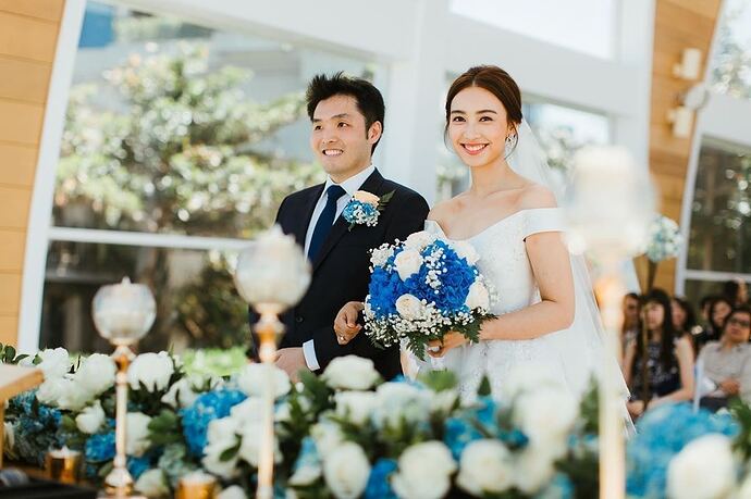 朱千雪跟拍拖5年的醫生男友Justin結婚。一對新人於峇里舉行簡單低調的婚禮，只宴請了80位親友出席。（IG@@tracytschu）